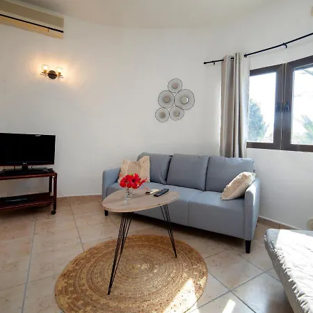 Nyaraló Leon By Interhome