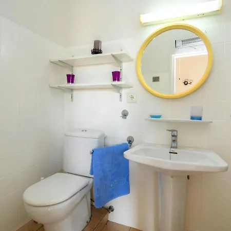 Nyaraló Leon By Interhome *