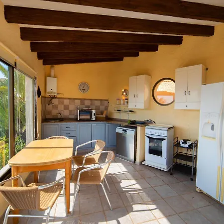 Nyaraló Leon By Interhome