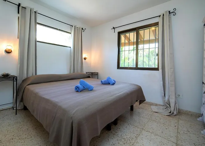 Leon By Interhome Calp